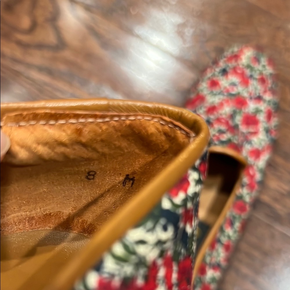 Zalo Women's Floral Loafers - Red and Navy - Picture 4 of 5